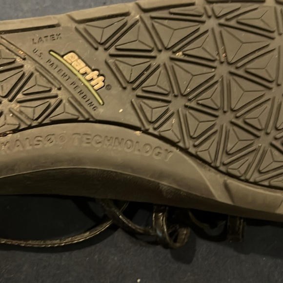 Earth Kalso 9.5 Sizzle Black Used Priced to sell no offers - Picture 4 of 7